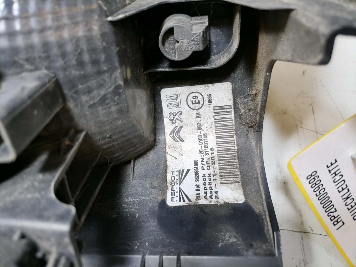 Opel Combo E original R&uuml;cklicht R&uuml;ckleuchte Schlussleuchte lechts Fl&uuml;gelt&uuml;ren Bj.2019